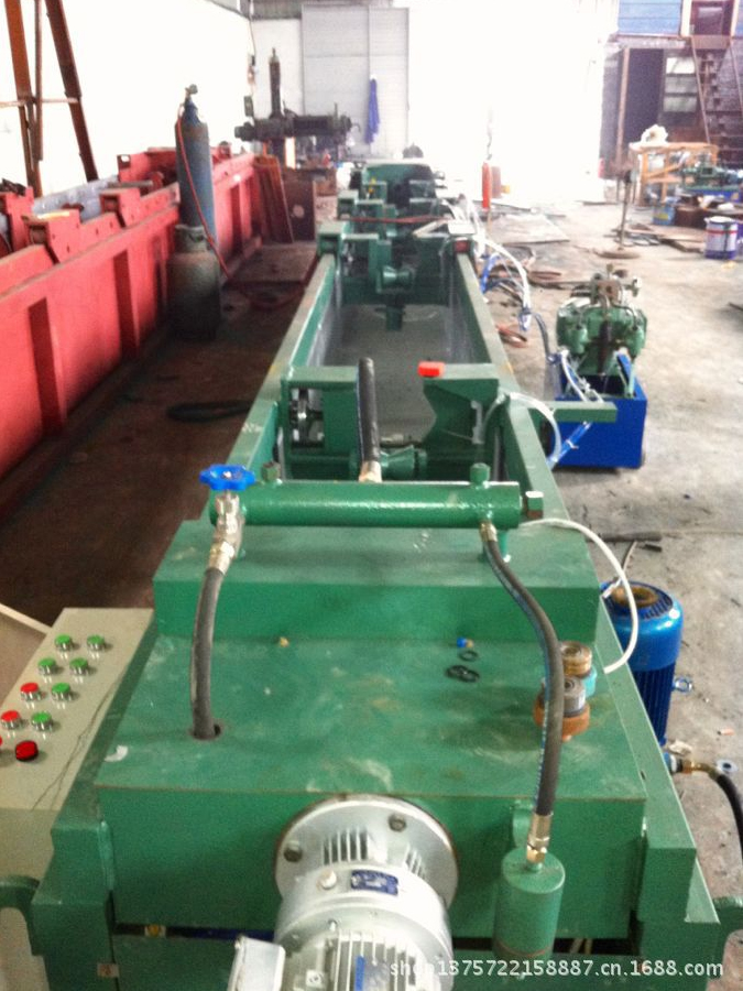 D159鋼管檢測(cè)水壓機(jī)1 D159鋼管檢測(cè)水壓機(jī)1