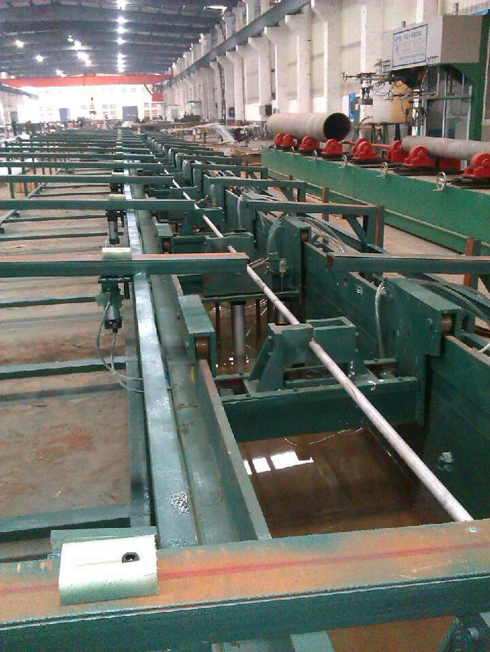 鋼管水壓機(jī)打壓上下料全自動化1 鋼管水壓機(jī)打壓上下料全自動化1